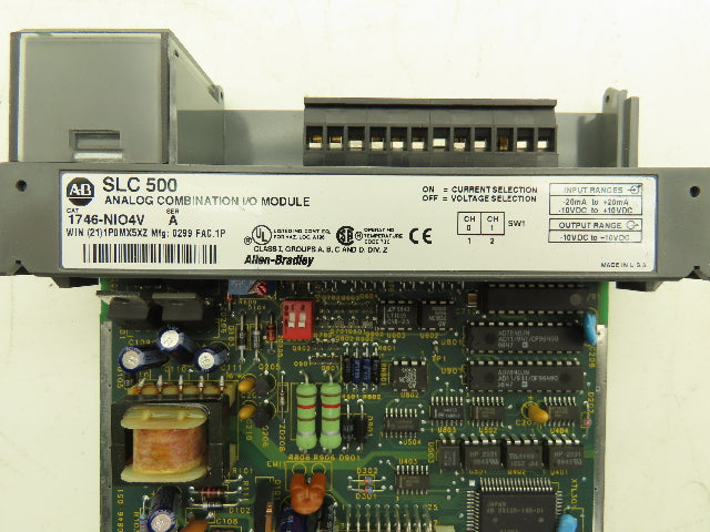 Allen Bradley 1746-NIO4V SLC500 Analog Combination I/O Module Ser A Broken Door