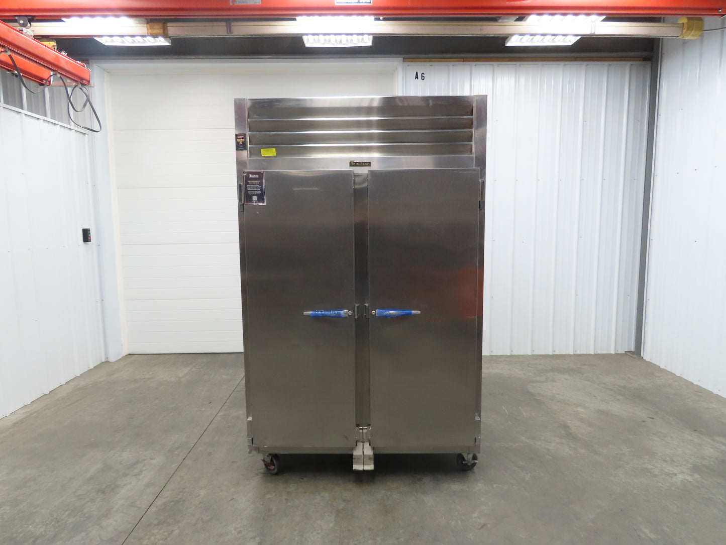 Traulsen RE-232N-ZCF Even Thaw Reach In Cooler Chick fil a Refrigerator 28 Tray