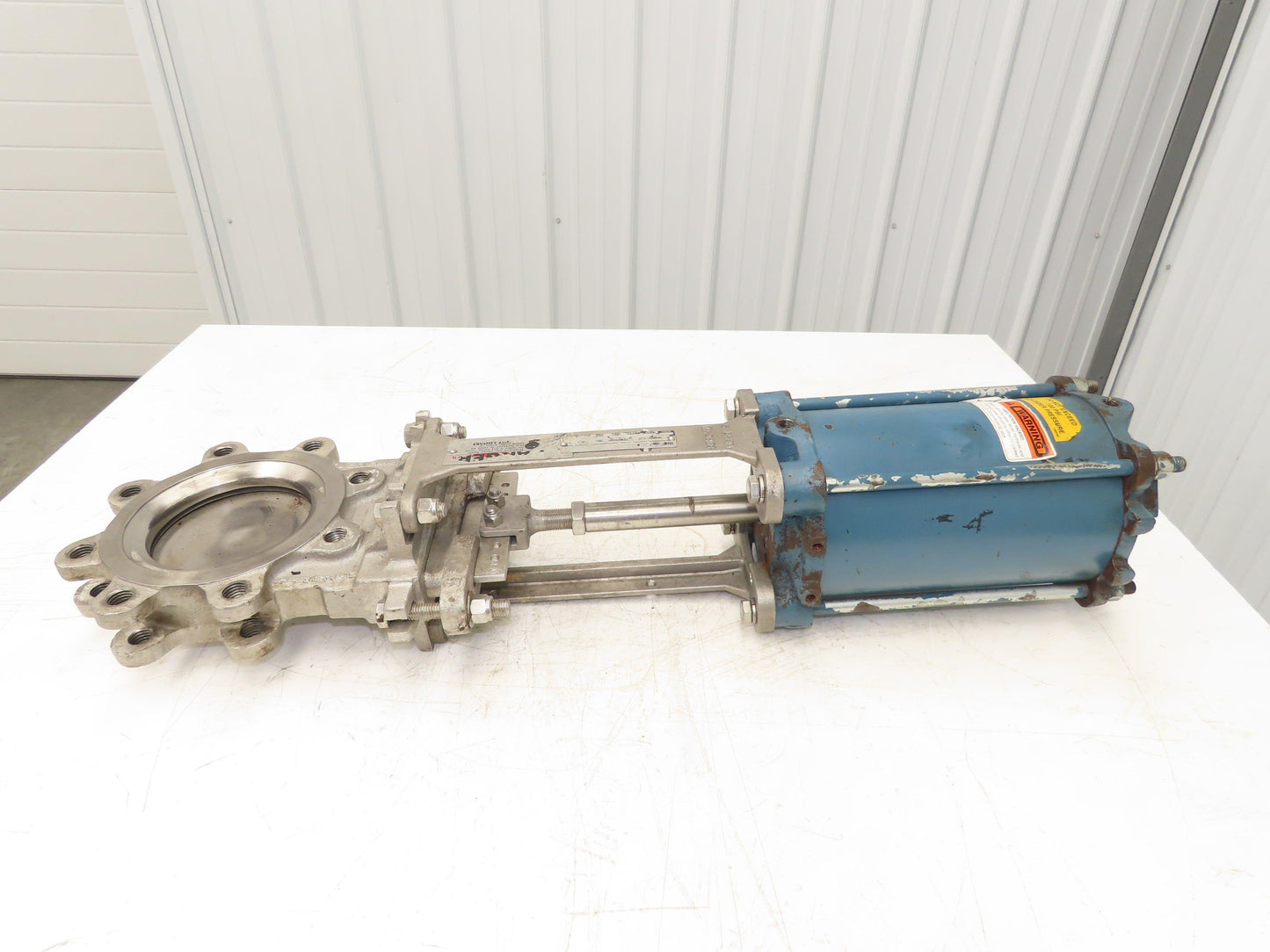 DeZurik 9491288 Knife Gate Valve 5" Pneumatic Cylinder Actuated Lug Flange