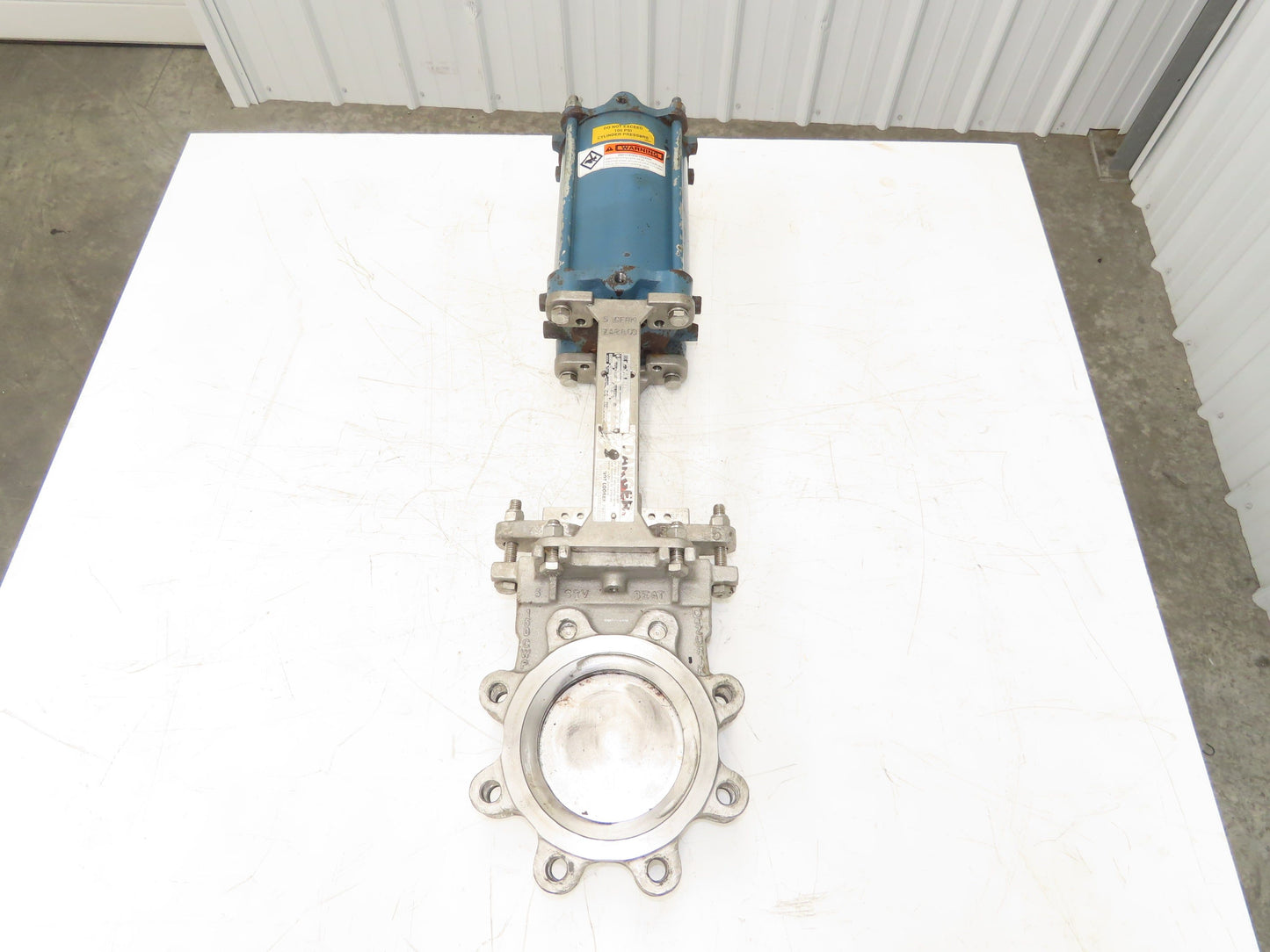 DeZurik 9491288 Knife Gate Valve 5" Pneumatic Cylinder Actuated Lug Flange