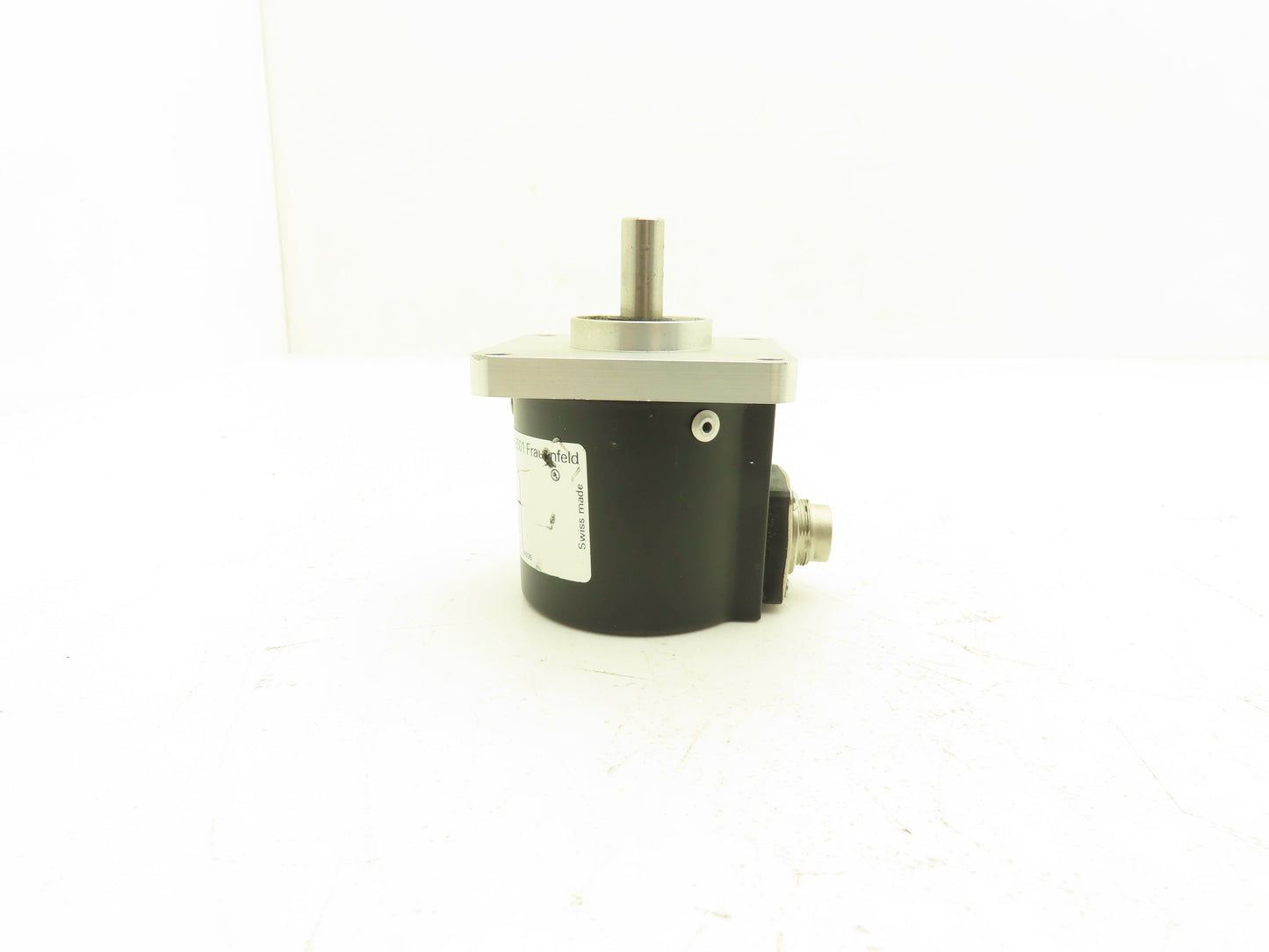 Baumer Electric BDW 06.05A4096-C1-9 Rotary Encoder 1-30VDC 10mm Shaft V035