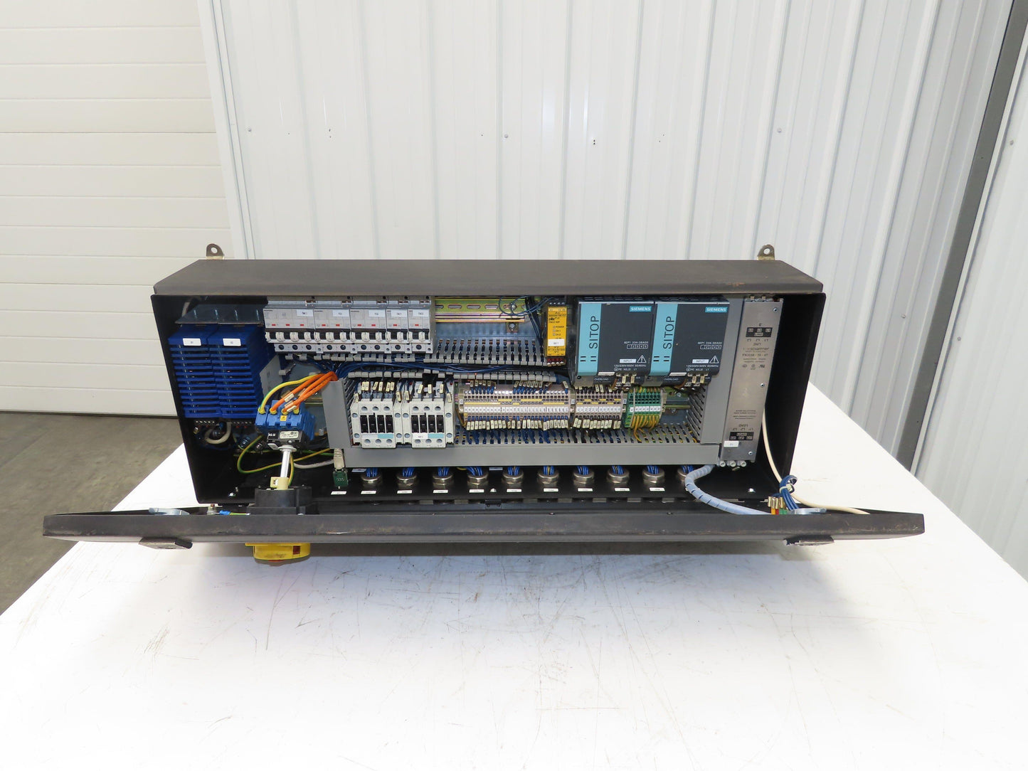 Atlas Copco 4240 0702 00 Power Macs Power Supply Box 26A 200-480VAC In 24VDC Out