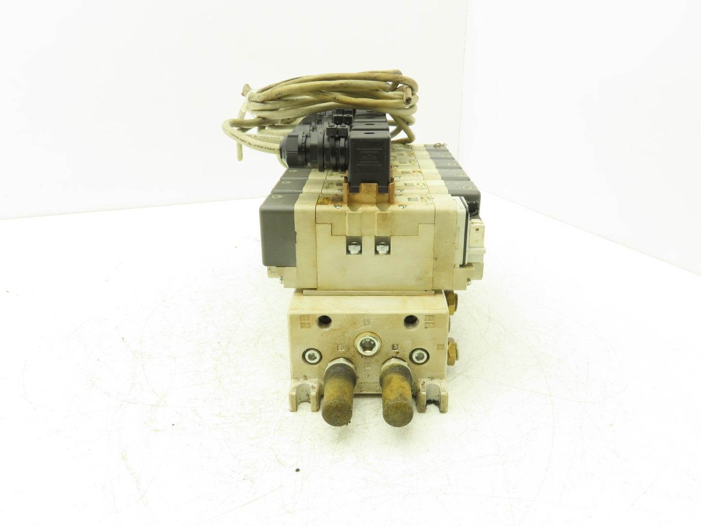 SMC VQ7-6-FG-D-3Z Double Solenoid Valve 6-Station Manifold Assy 5/2-way 24VDC