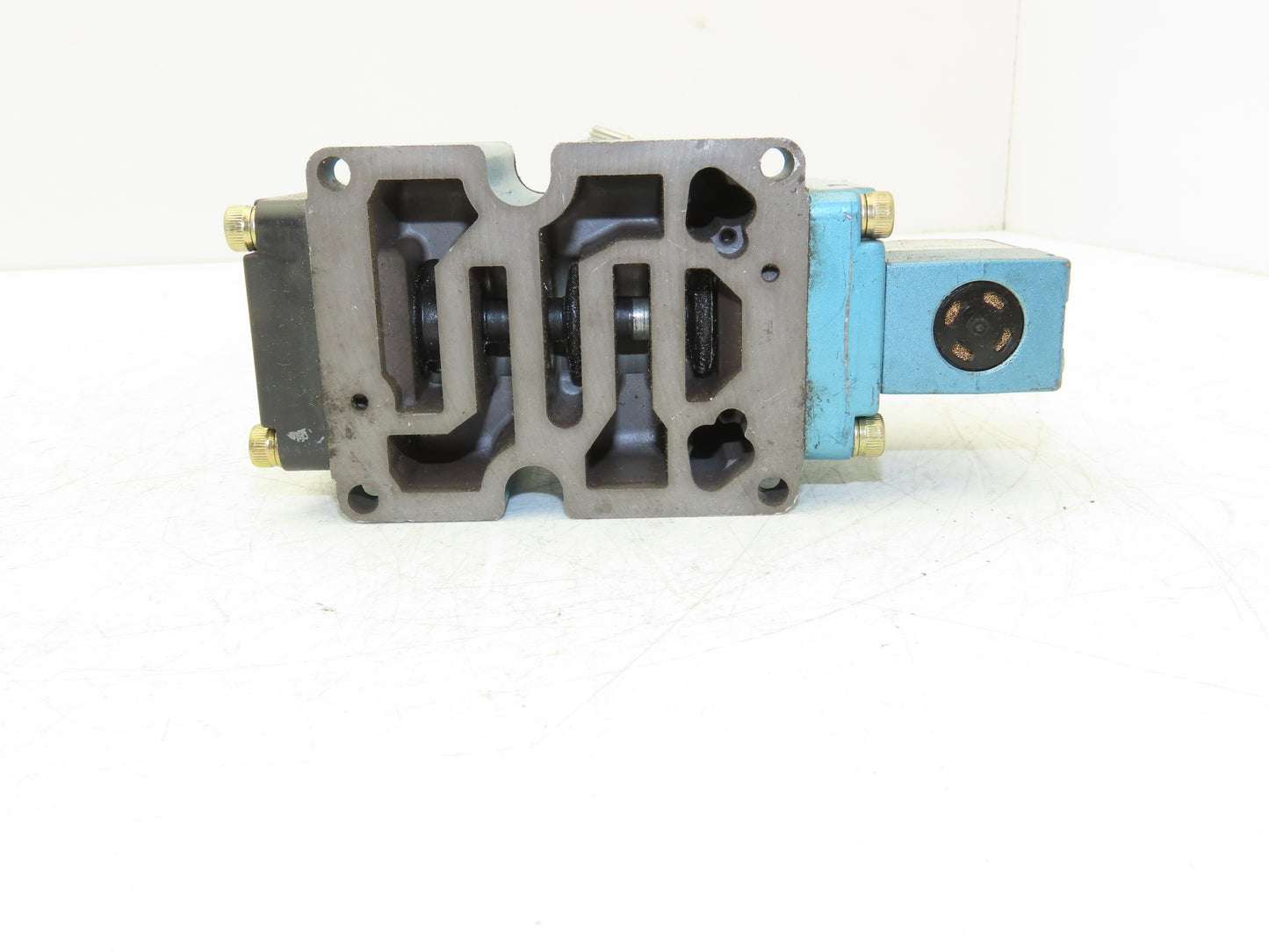 Mac 6513B-000-PM-593DA Pneumatic Single Solenoid Valve 4/2-way 24VDC PME-593DAAG