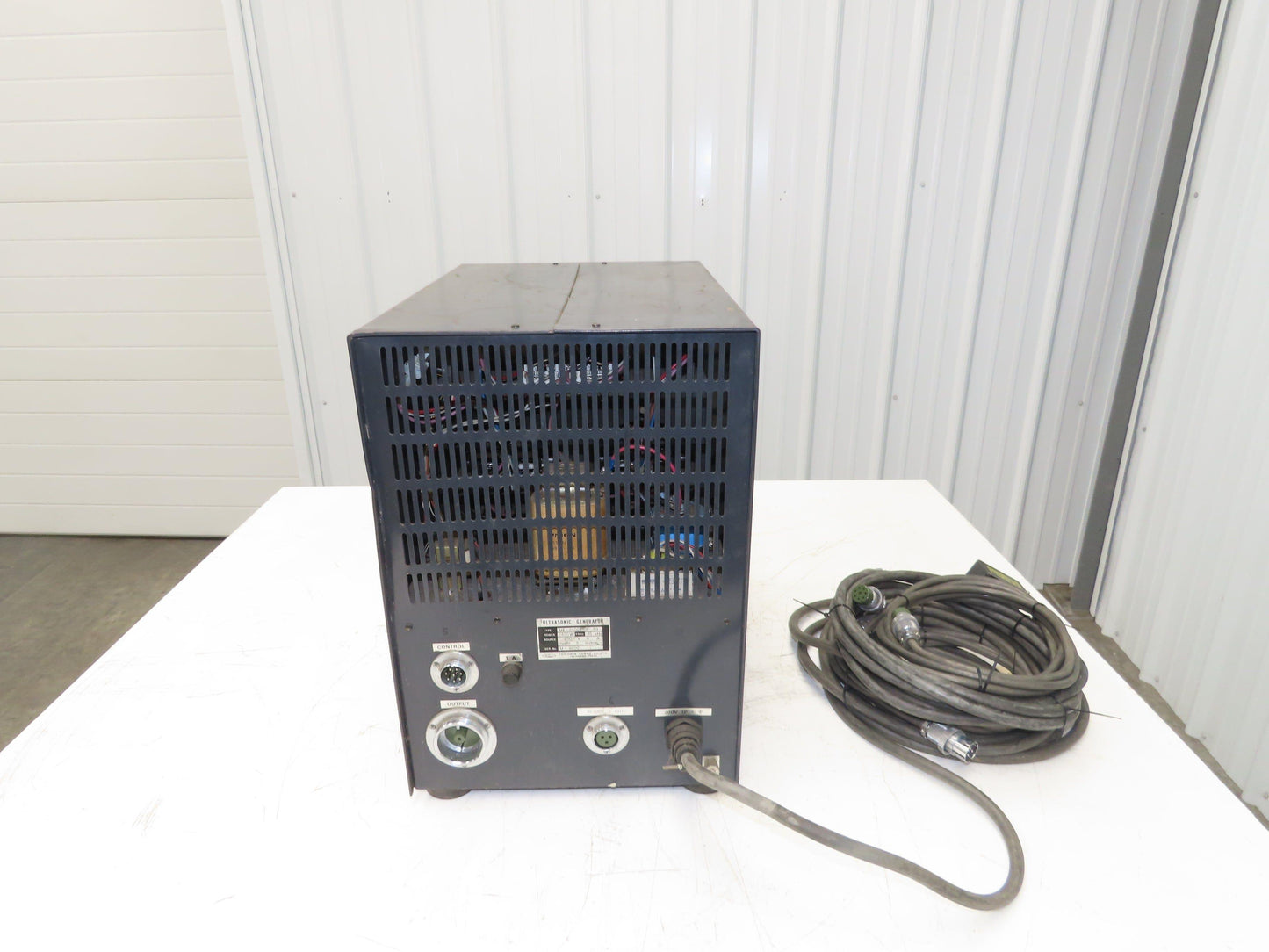 Cho-Onpa Kogyo W2410 Ultrasonic Welder 2400 Watt 15kHz 200v 3ph 50/60Hz
