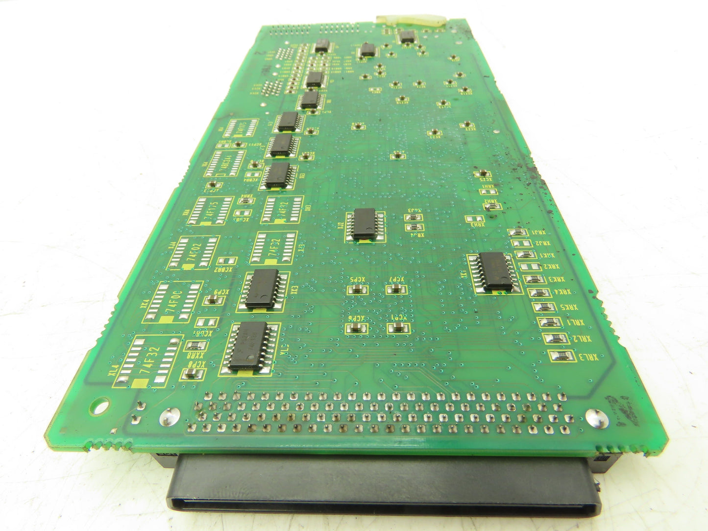 Fanuc A20B-8100-0265/04B Circuit Board Servo Control Module