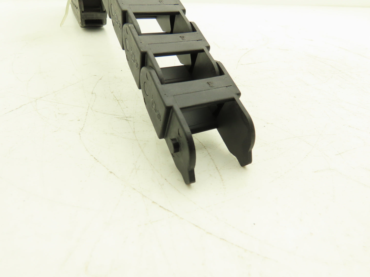 Igus 10.2.038 Energy Chain Cable Carrier 1" x 11/16" 75" Length