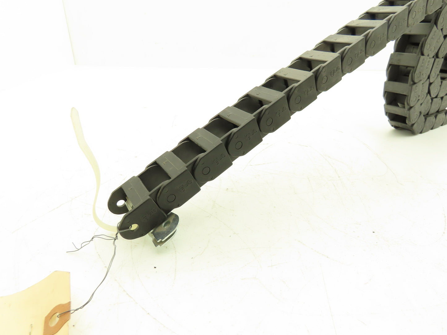 Igus 10.2.038 Energy Chain Cable Carrier 1" x 11/16" 75" Length