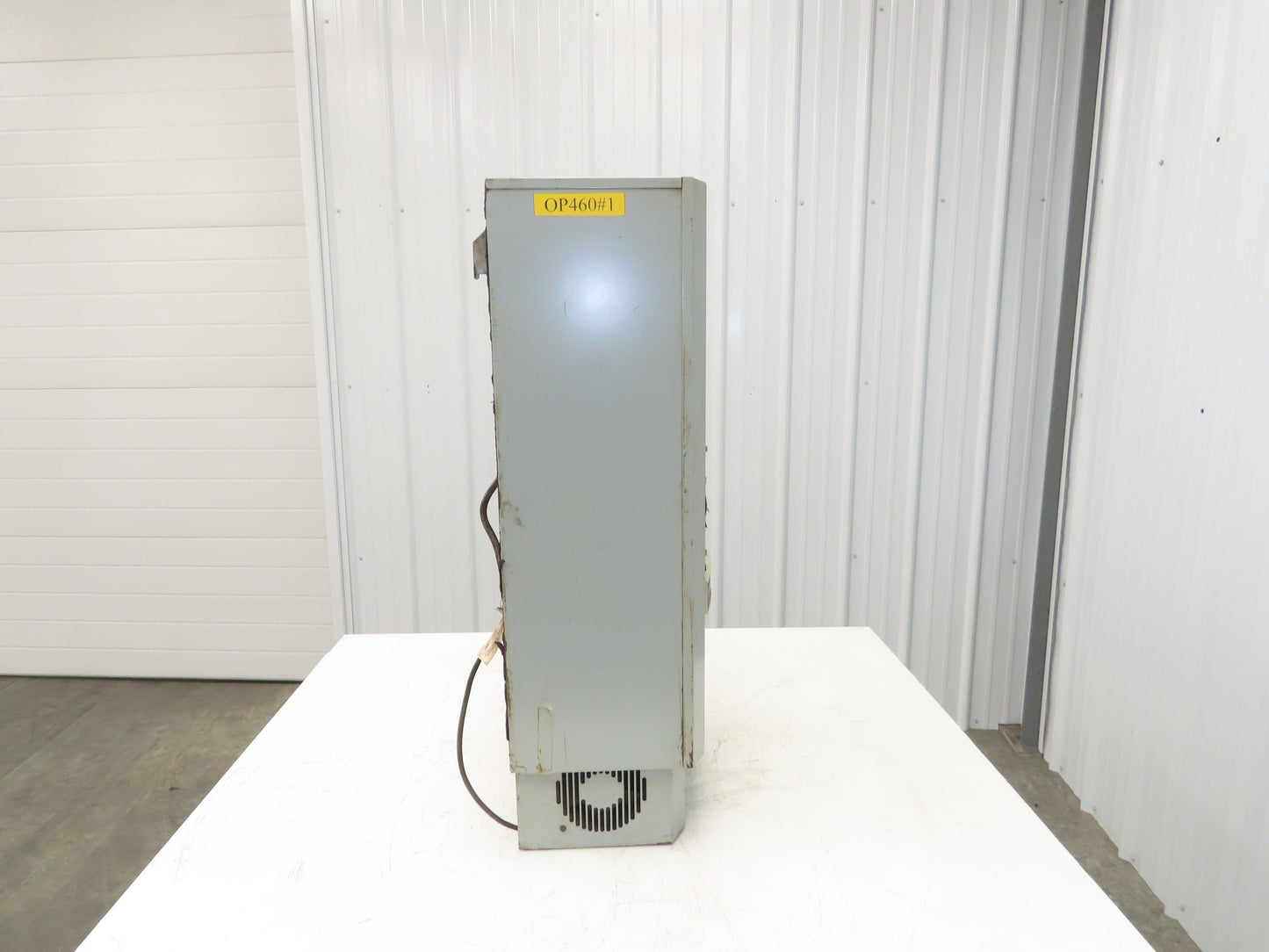 McLean M28-0626-010 Electrical Enclosure Air Conditioner 6000 BTU 460V 1Ph