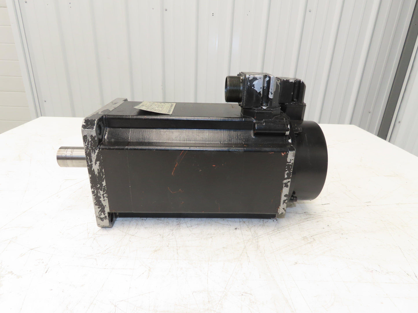 Okuma BL-MC400E-15S AC Servo Motor 6kW 1500 RPM 145V 3PH