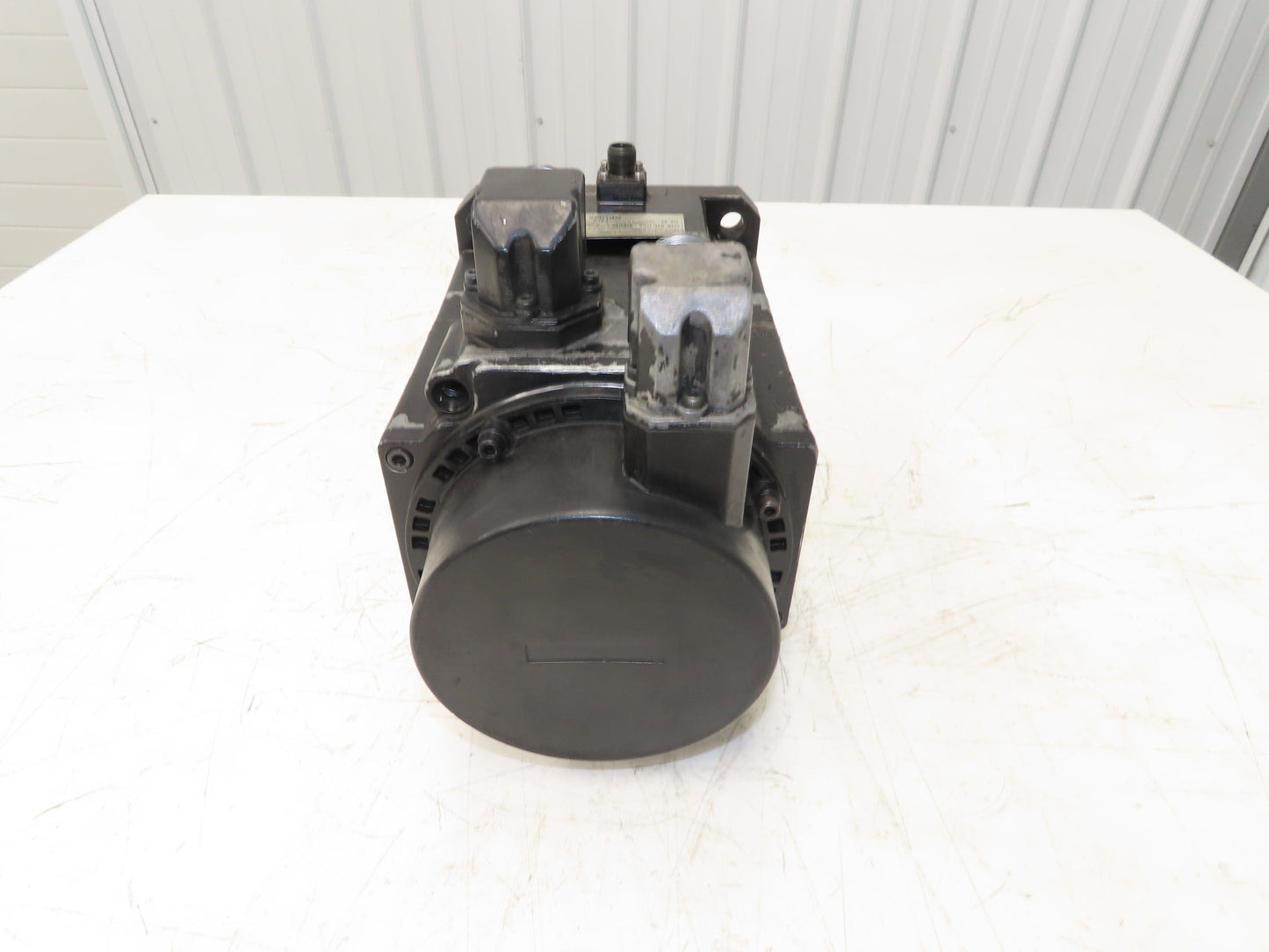 Okuma BL-MC100E-12SB AC Servo Motor 1.2kW 1200 RPM 133V 3PH