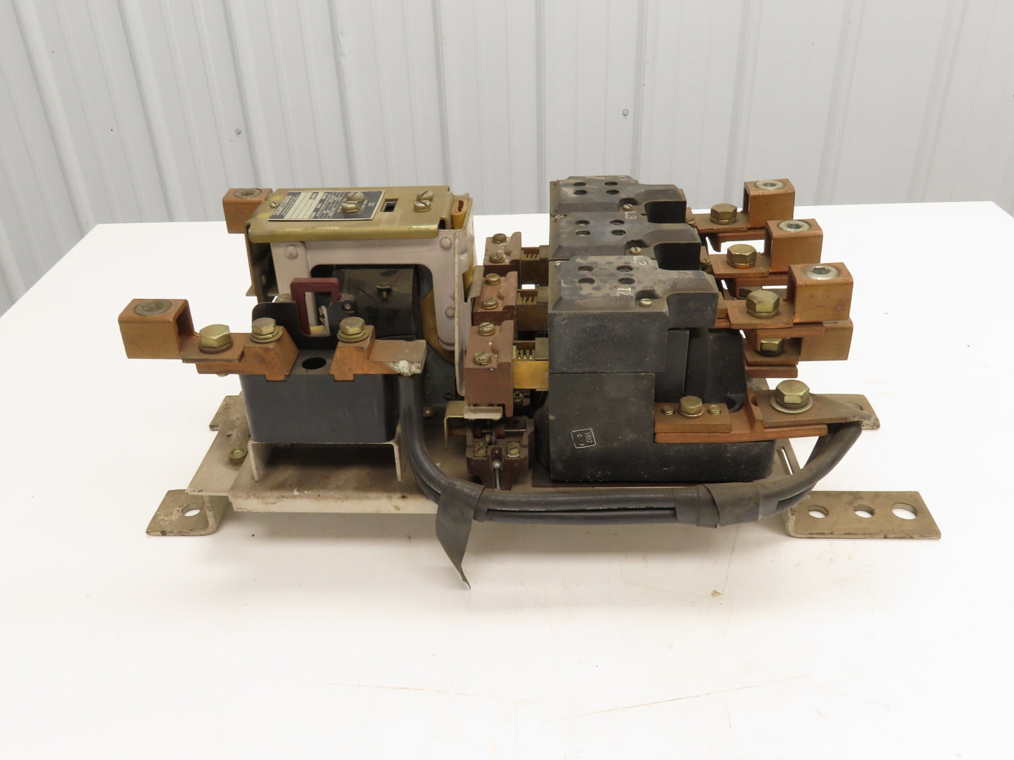 Square D GO 1 Motor Starter Class 8536 Ser C NEMA Size 5 600V 200Hp 4AWG-500MCM