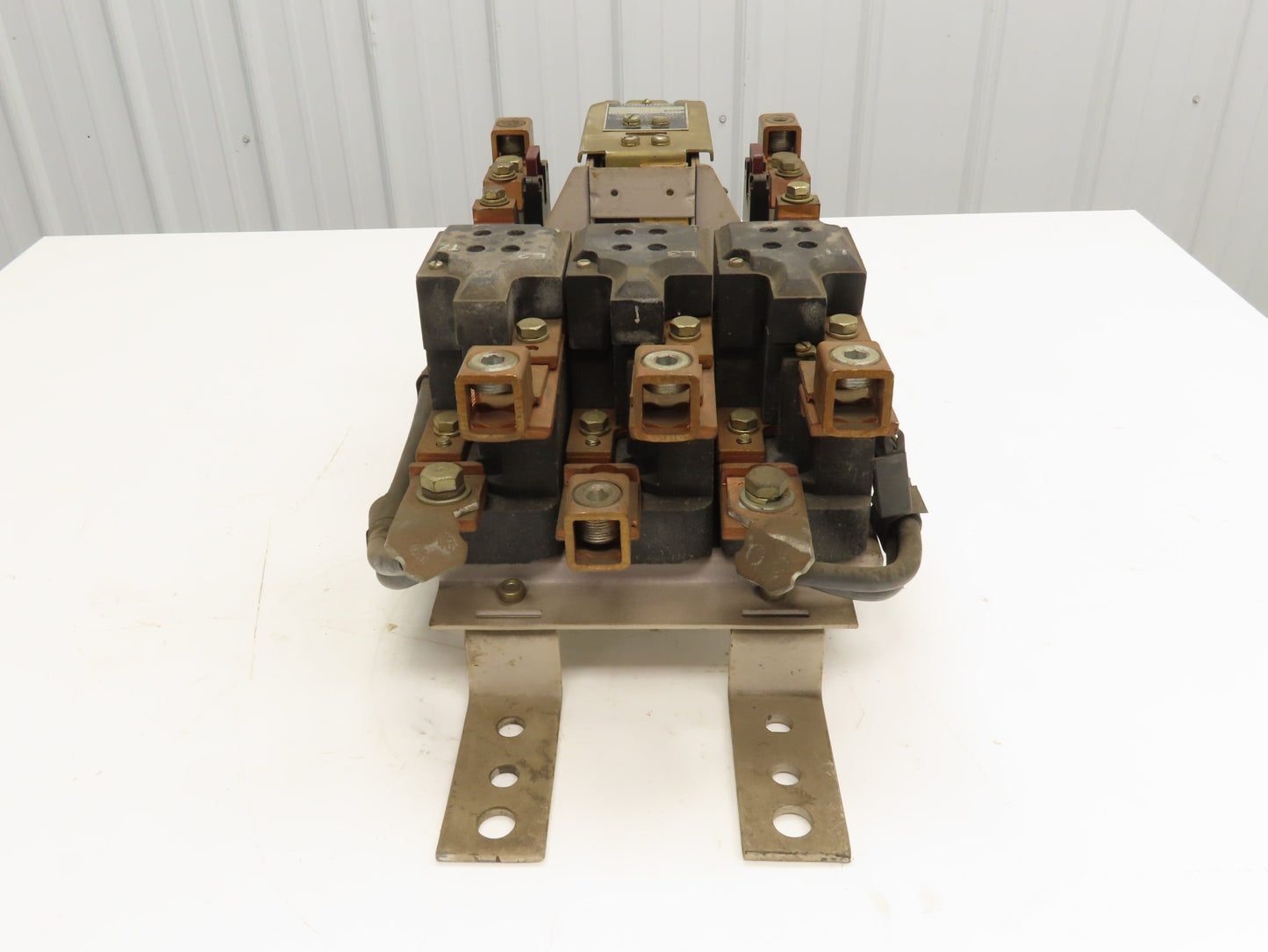Square D GO 1 Motor Starter Class 8536 Ser C NEMA Size 5 600V 200Hp 4AWG-500MCM