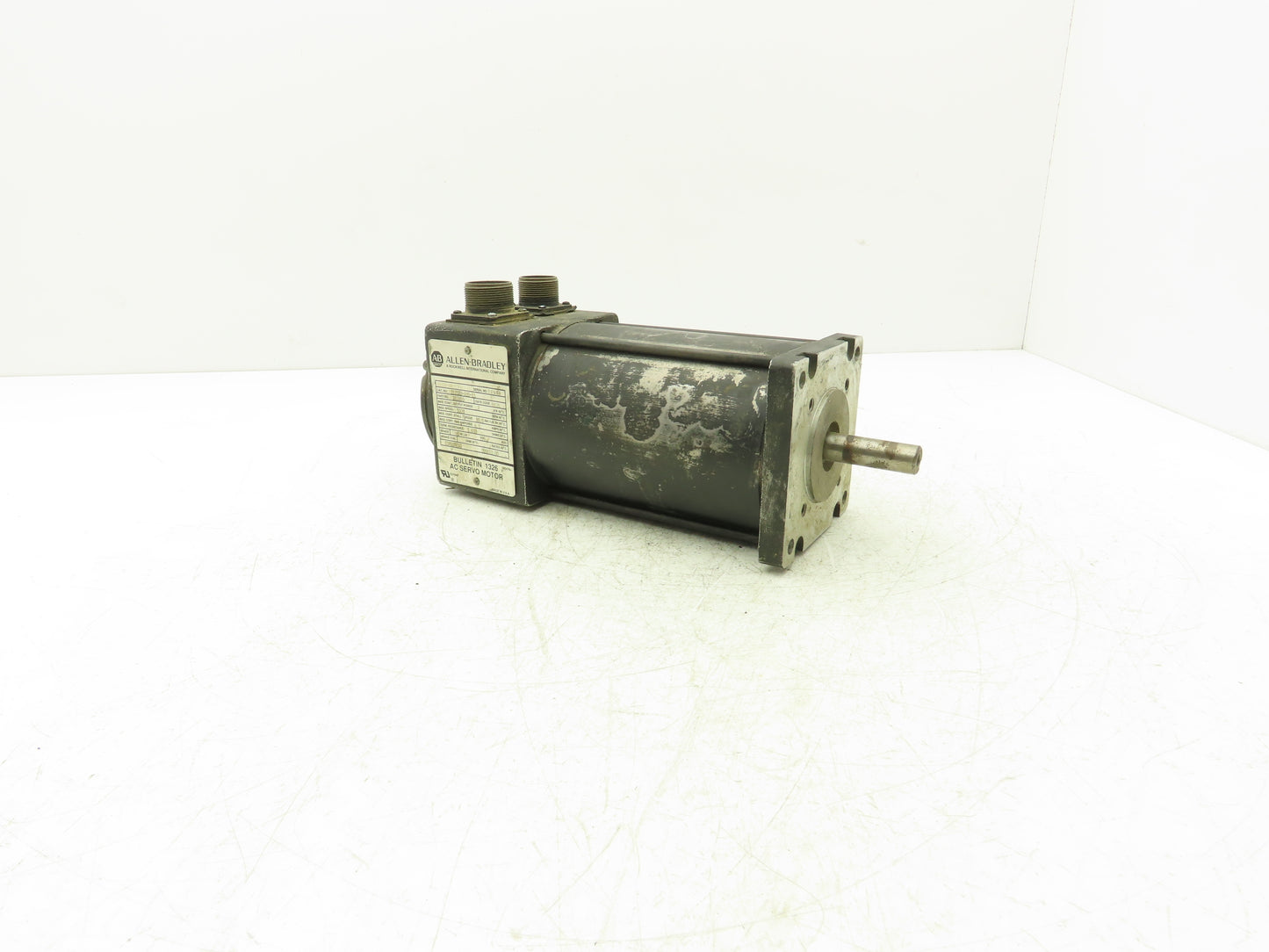 Allen Bradley 1326AB-A1G-11 AC Servo Motor 0.7Kw 5000rpm 480/360v 3ph