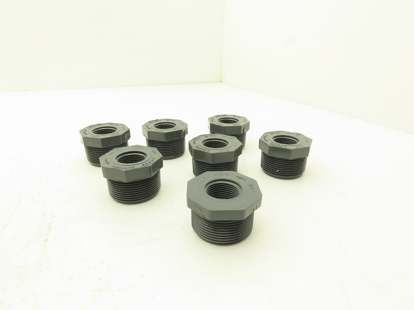 Lasco D2464 Pipe Fitting Adapter 3/4" NPT 1-1/2" NPT Schedule 80 PVCI Lot of 7