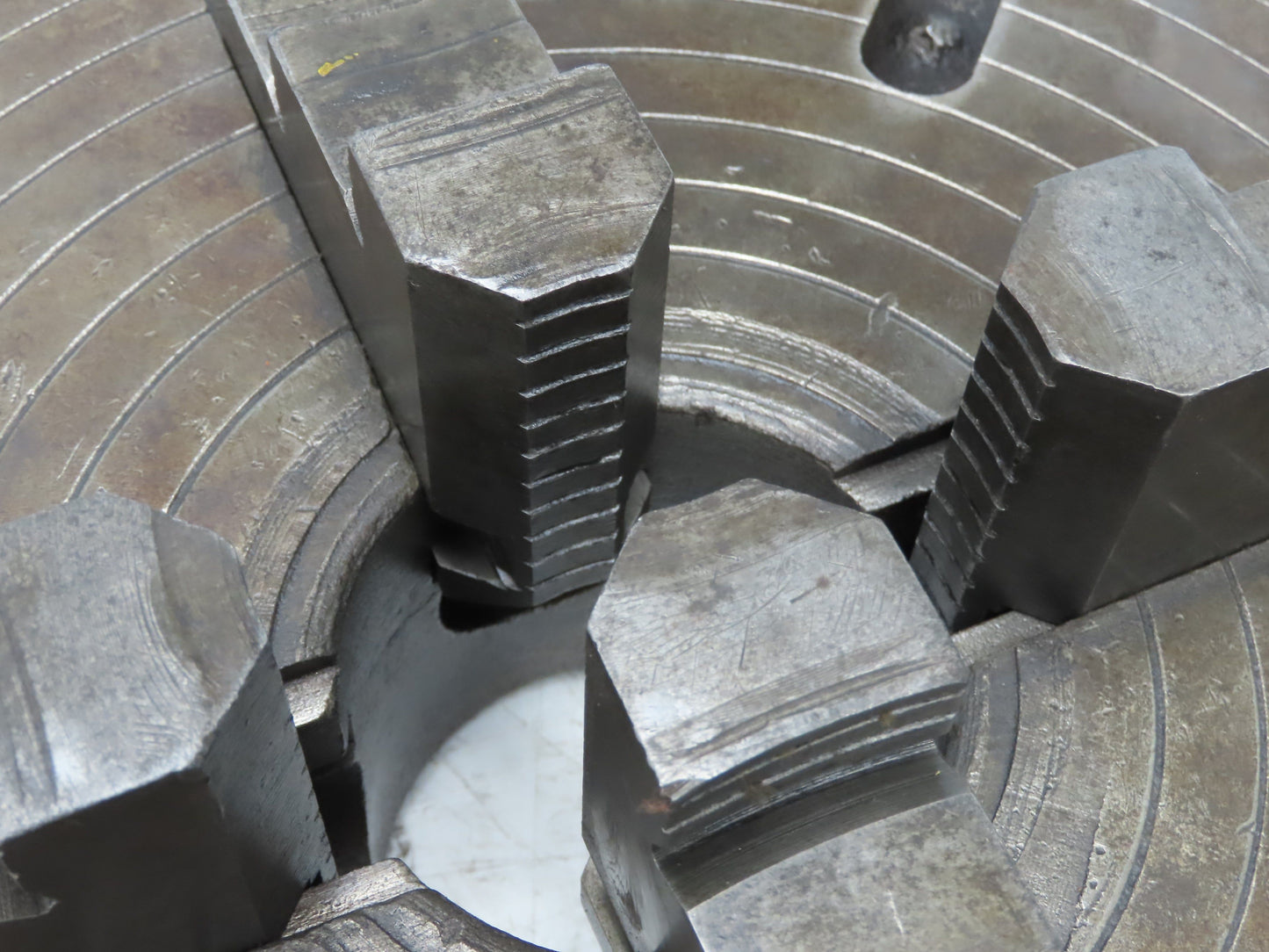 L-W Chuck Co. 4-Jaw Independent Lathe Chuck 13-7/8" OD