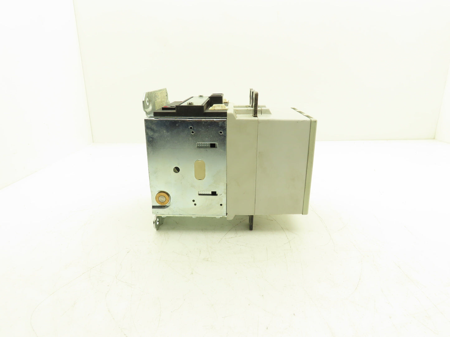 Lovato B310 Motor Starter 3PH 300HP 600VAC 480V AC/DC Coil