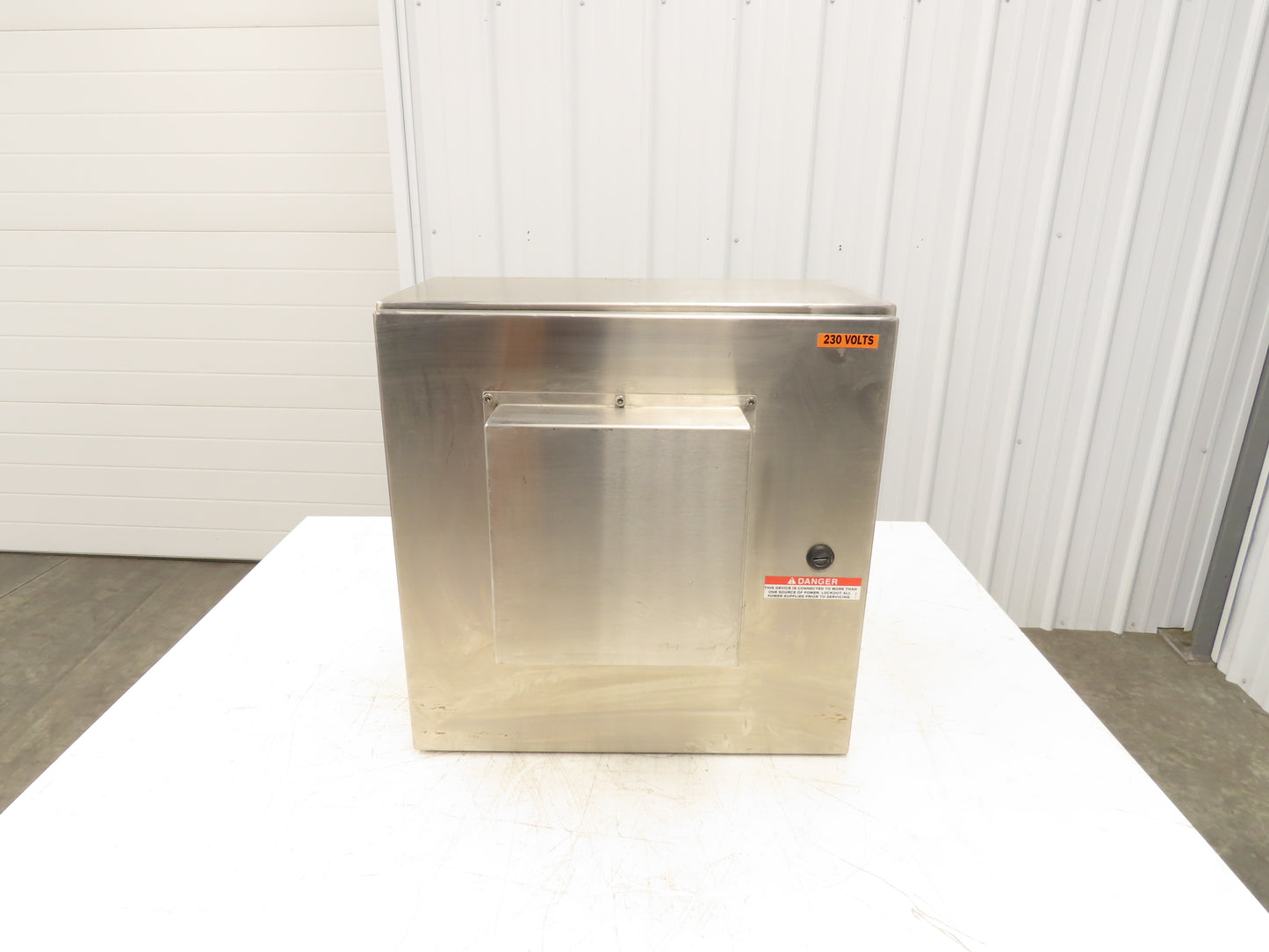 Saginaw Electrical Enclosure 20"x20"x10" Stainless Steel Wall Mount Fan Cooled