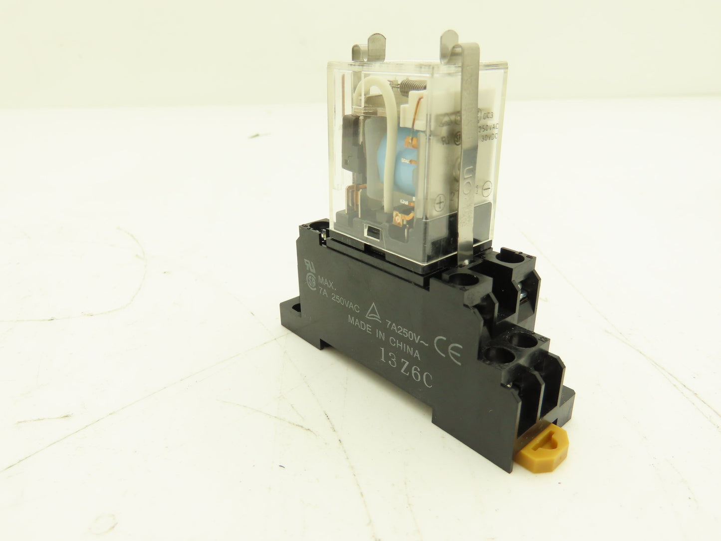Omron MY2N-D2 Socket Relay 24VDC With Base PYF08A-E Lot Of 12