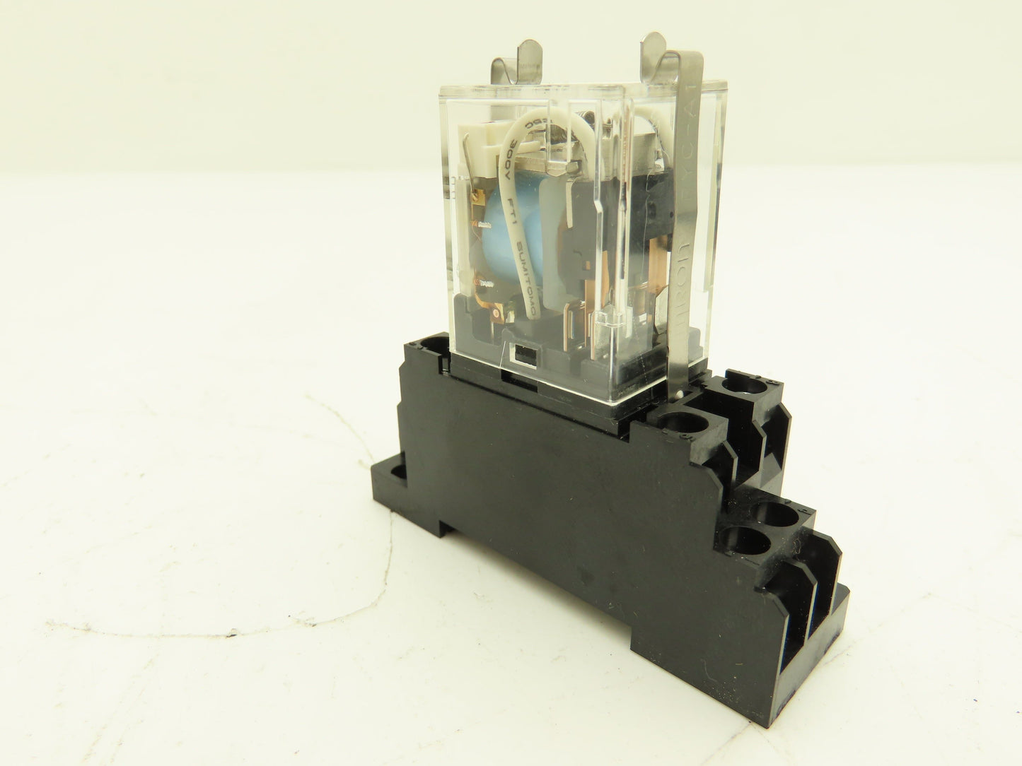 Omron MY2N-D2 Socket Relay 24VDC With Base PYF08A-E Lot Of 12