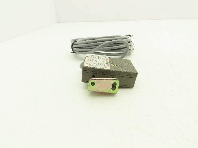Datalogic ET3-5-A5 Photoelectric Sensor Photoreflex NPN/PNP 10-30VDC
