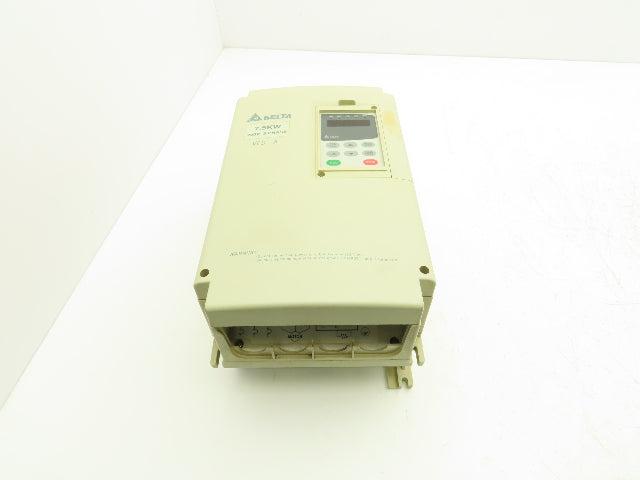 Delta VFD075A23B VFD AC Drive 7.5KW 10Hp 230VAC 3Ph Broken Housing Read Desc.