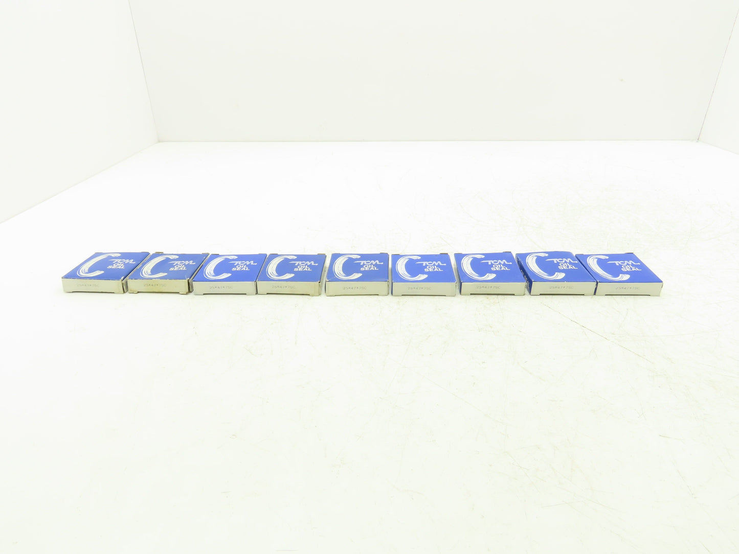 TCM 25-47-7SC Metric Oil Seal Nitrile Rubber Single Lip 24x47x7mm Lot of 9