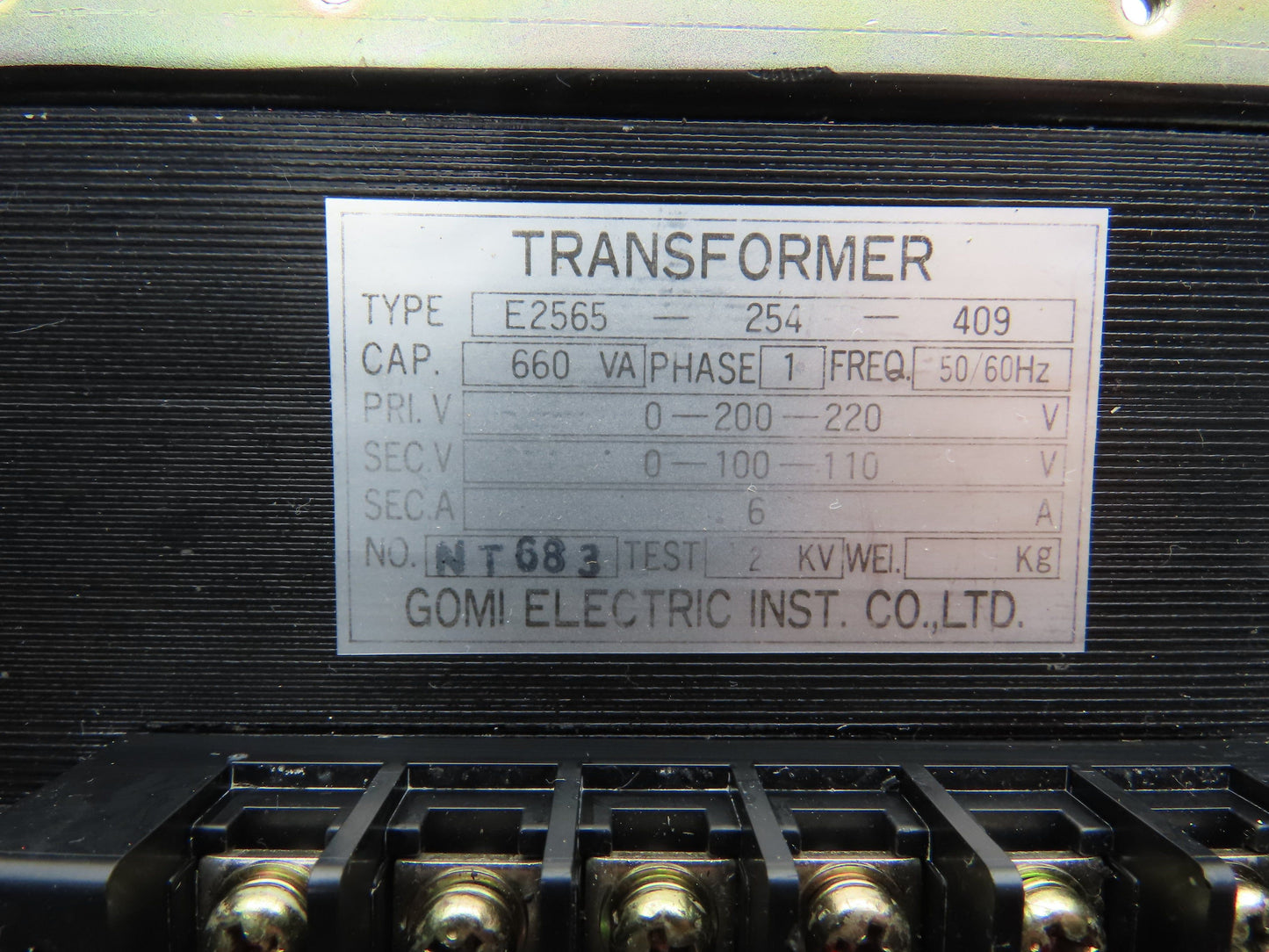 Gomi Electric Stepdown Transformer 2kV 1Ph HV200/220 - LV100/110