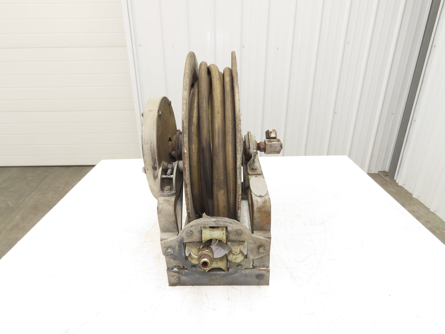 Hannay Reels 716-19-20 C Retractable Industrial Water/Air Hose Reel 1/2" X 48'