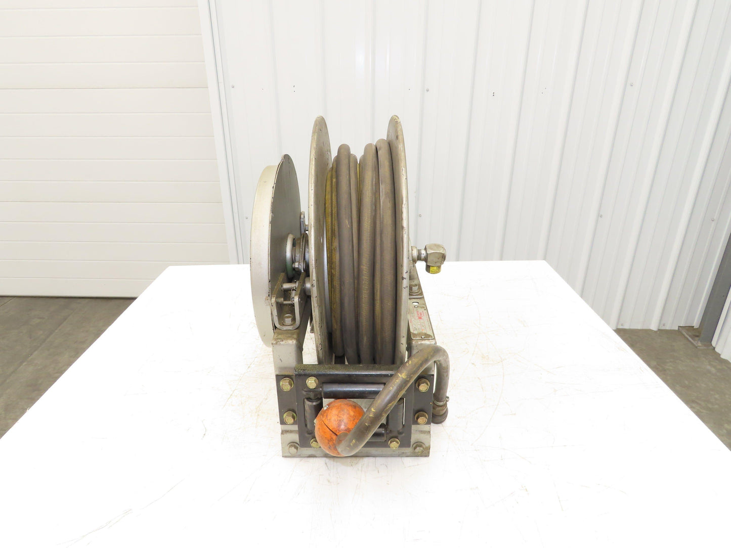 Hannay Reels 716-19-20-10.5J SR Retractable Industrial Air Hose Reel 1/2" X 49'