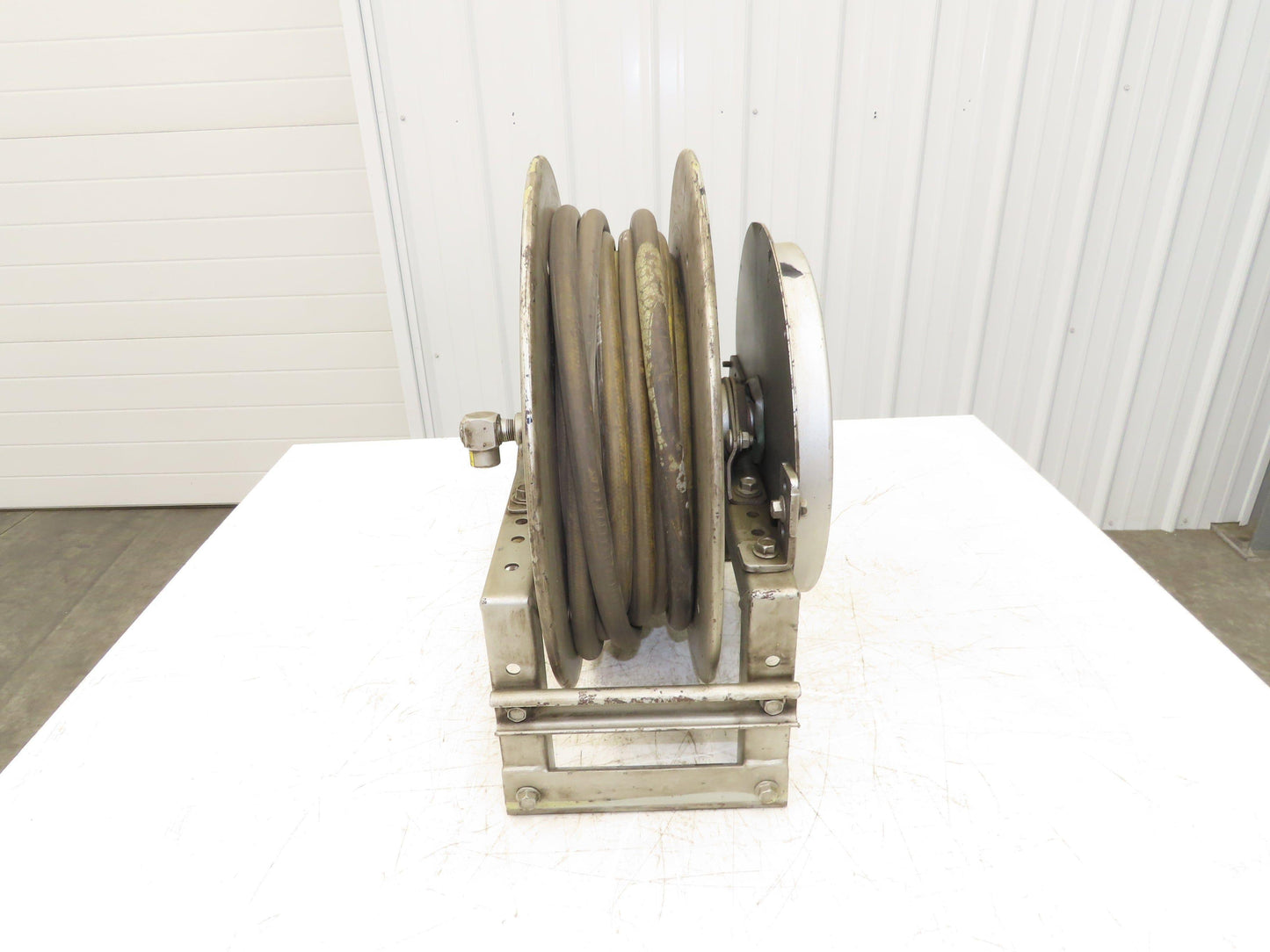 Hannay Reels 716-19-20-10.5J SR Retractable Industrial Air Hose Reel 1/2" X 49'