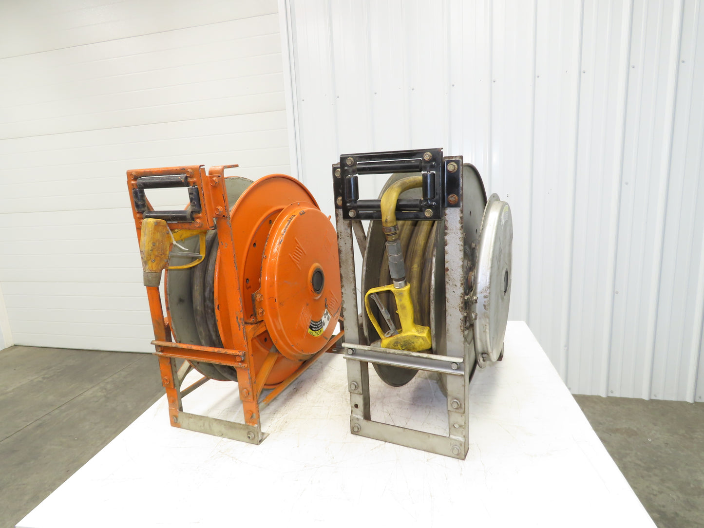 Hannay Reels 818-25-26B TR Retractable Industrial Water Hose Reel 3/4" Lot Of 2