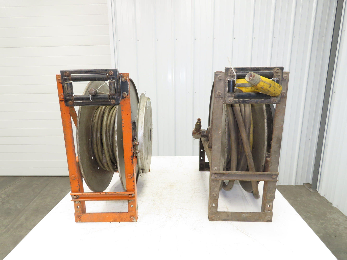 Hannay Reels 818-25-26B TR Retractable Industrial Water Hose Reel 1/2" Lot Of 2