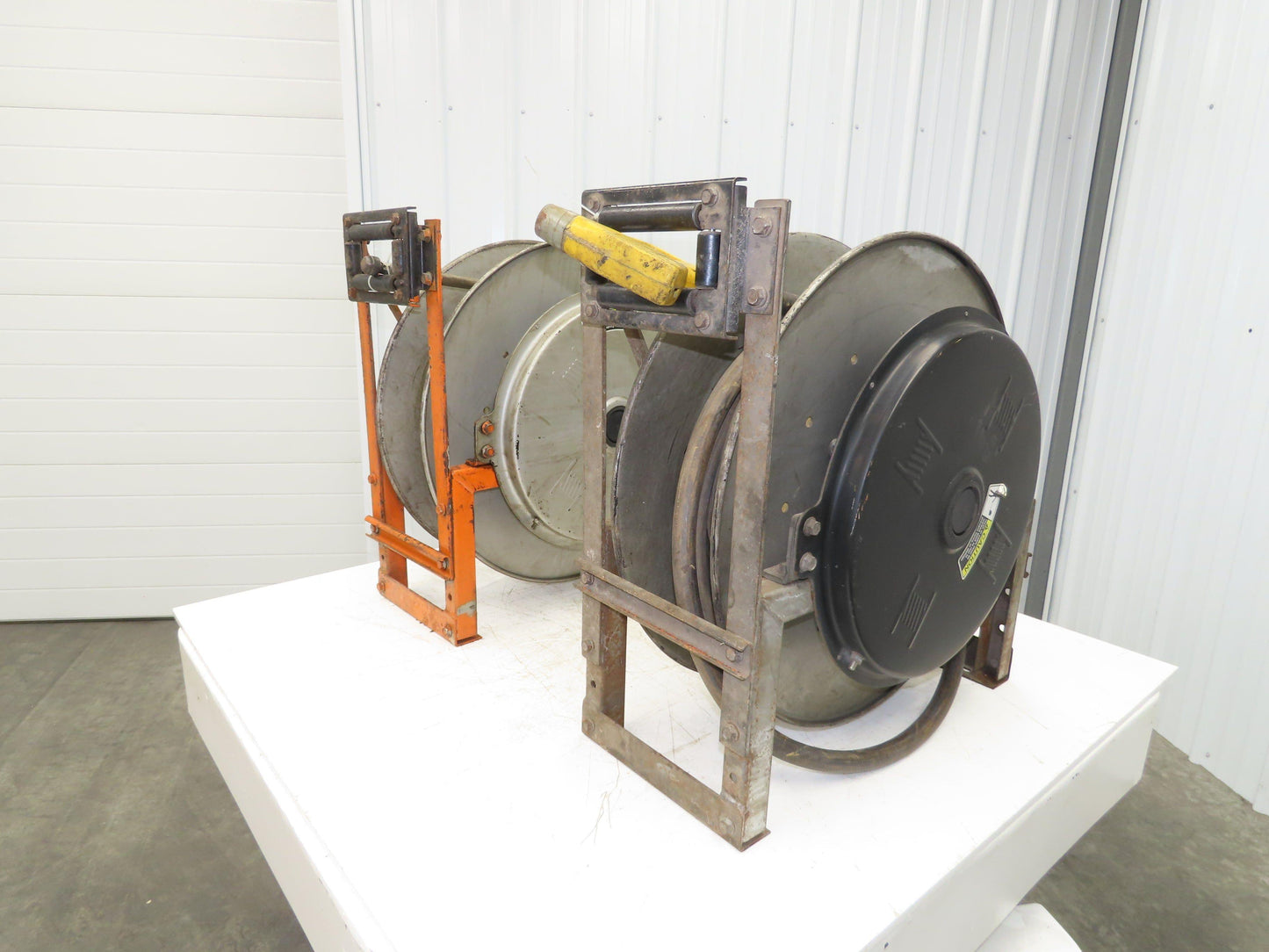 Hannay Reels 818-25-26B TR Retractable Industrial Water Hose Reel 1/2" Lot Of 2