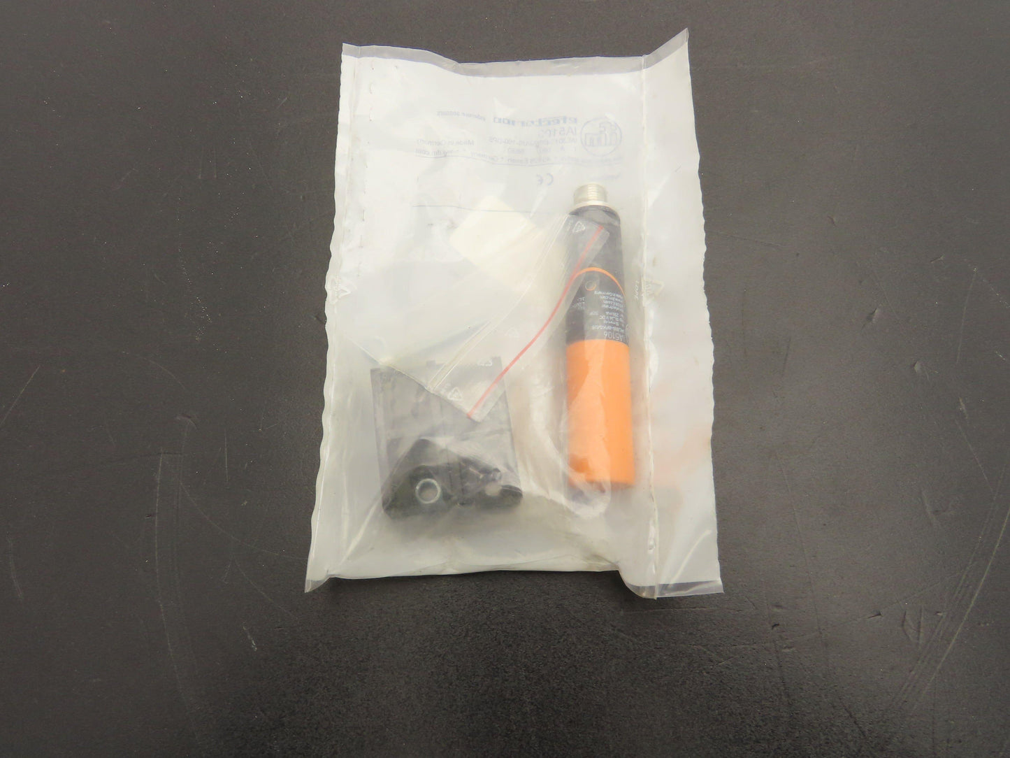 IFM IA5106 Efector 100 Inductive Proximity Sensor 10-36 VDC