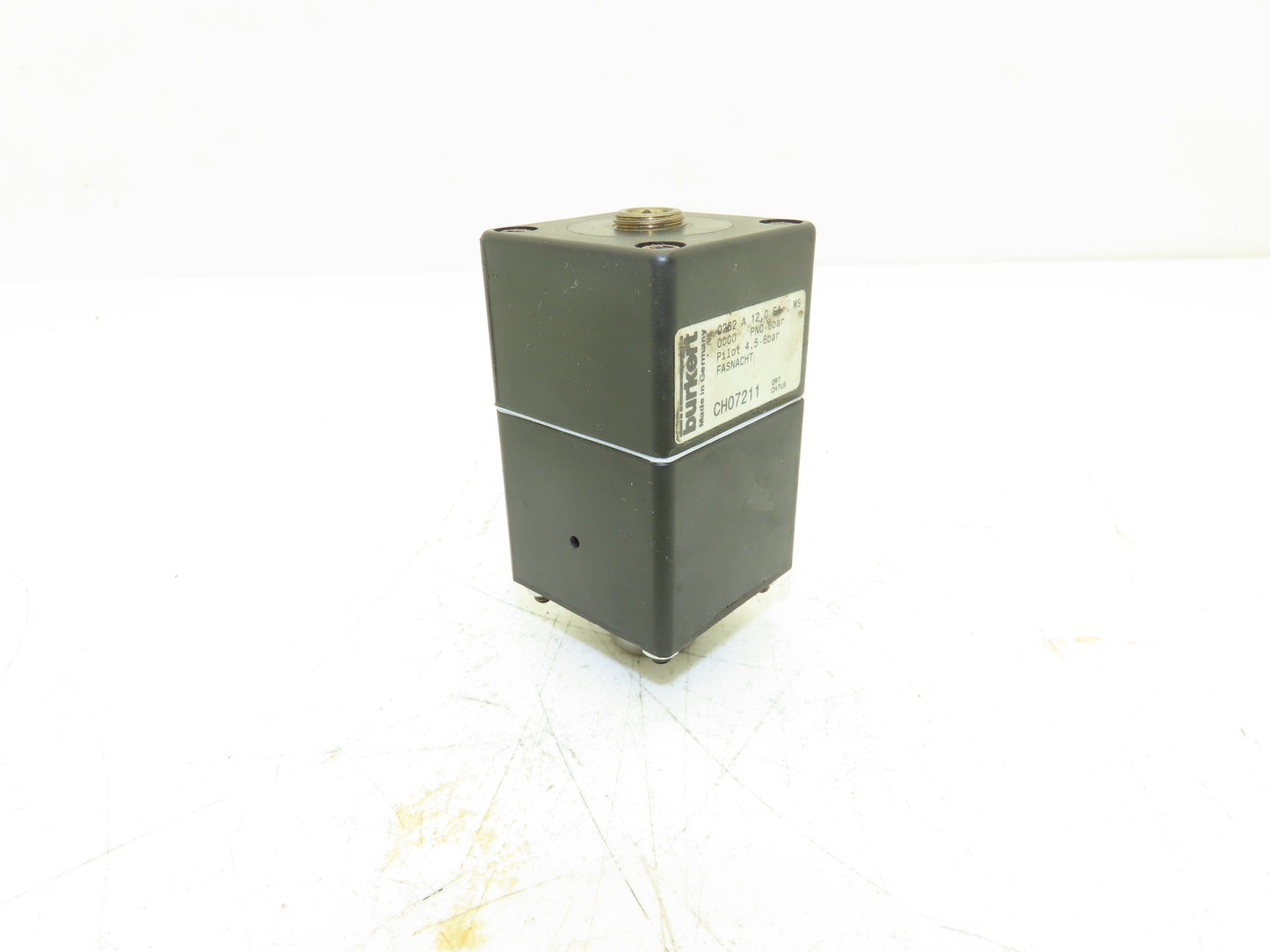 Burkert 262 Pneumatically Operated Valve 2 Position 2 port 0-87psi G 1/2 Only