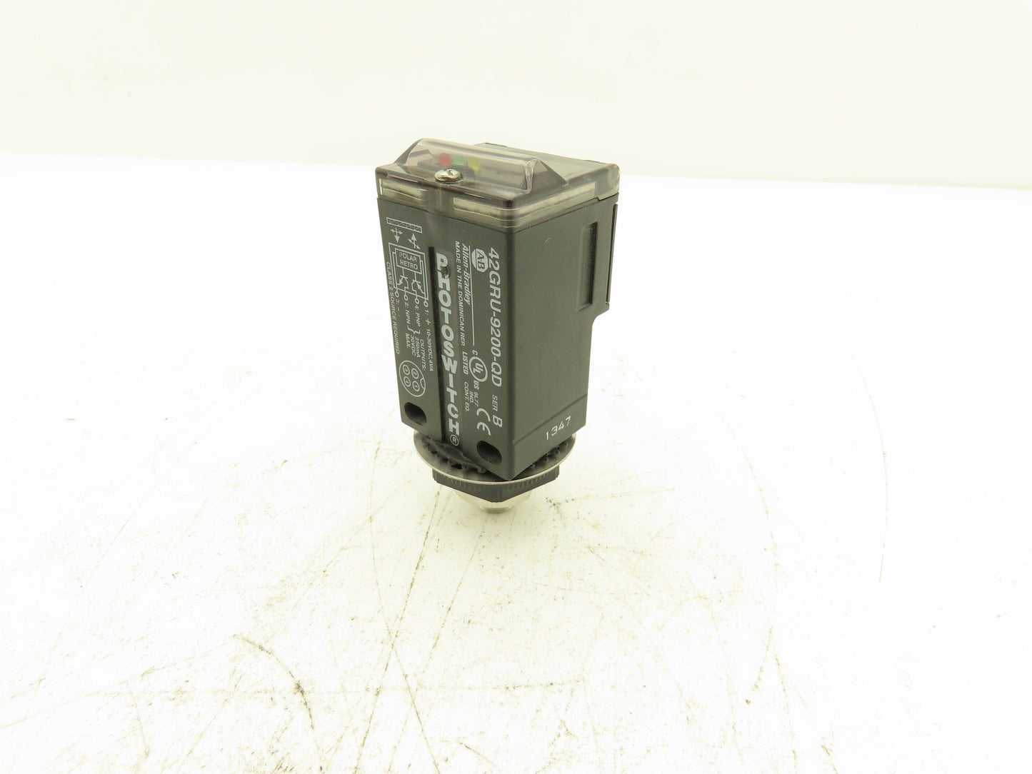 Allen Bradley 42GRU-9200-QD Photoswitch Polar Retroreflective 10-40vdc PNP/NPN