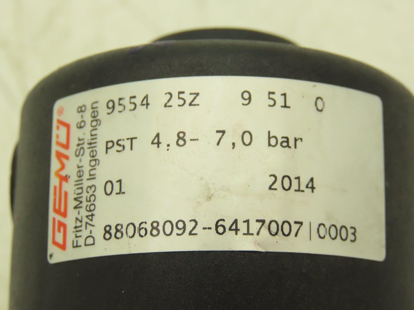 GEMU 9554 25Z 9 51 0 Pneumatically Operated Angular Seat Globe Valve 1/2"NPT NO