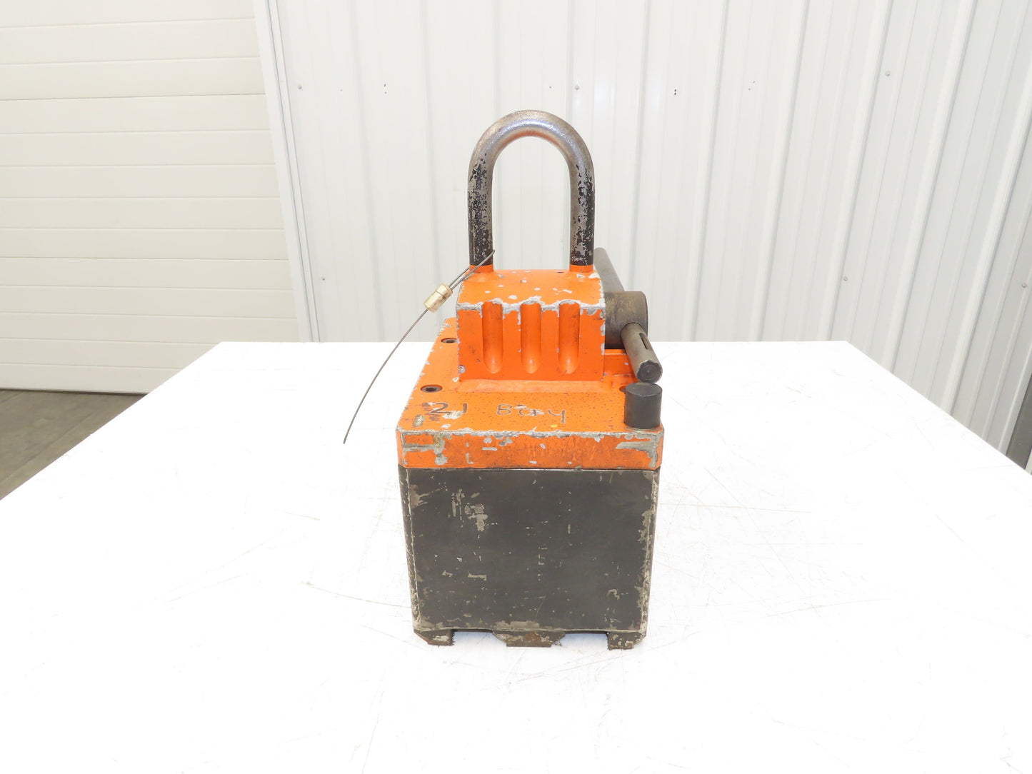 OS Walker CM-800 Toter Permanent Lift Magnet 1760 Capacity Pivoting Lifting Lug