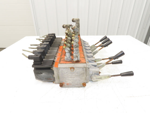 Danfoss 157U8393 Solenoid Valve 8 Station Manifold Assy 12VDC/Manual 3 Pos 2 Way