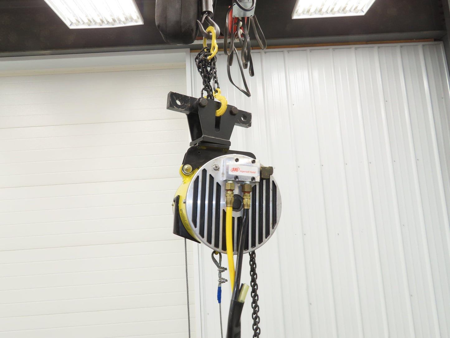 Ingersoll Zimmerman BW020120 Pneumatic Air Balancer 6' Travel 400Lb Swivel Mount