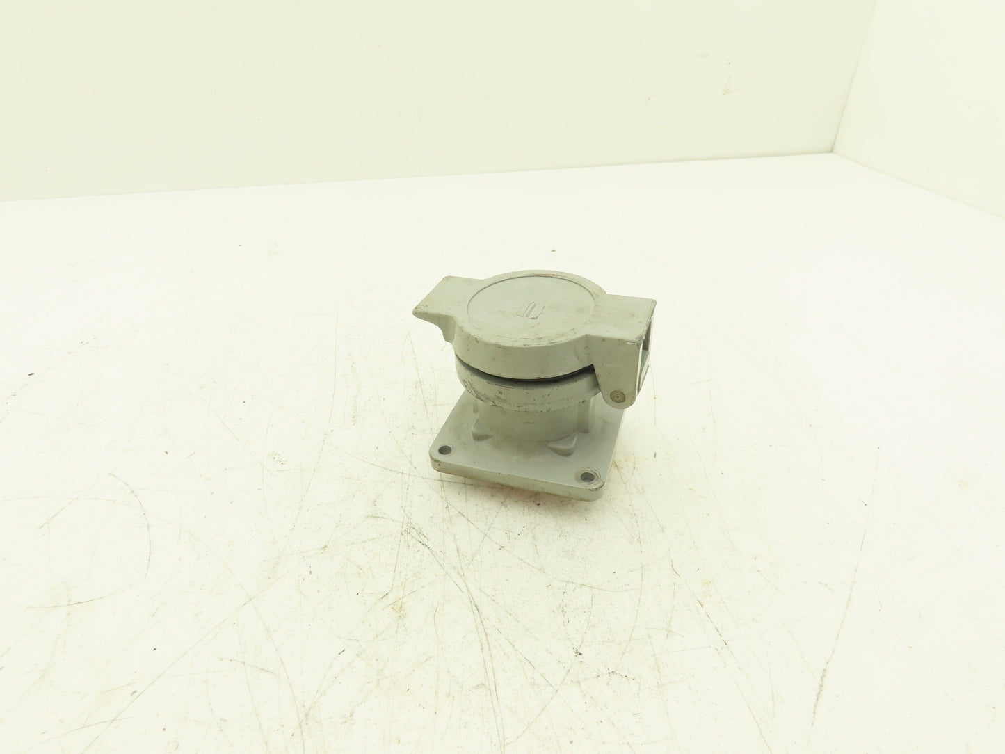 Crouse Hinds AR342 Arktite Receptacle 30A Amp 4p 3w 600VAC Pin Sleave Housing
