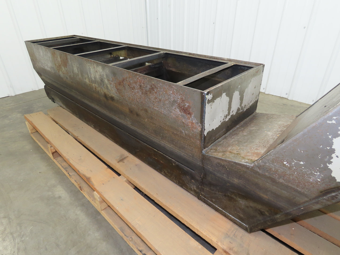 Hennig CNC Chip Conveyor 16"x 67" Infeed 31-35" Discharge 230/460V 3PH