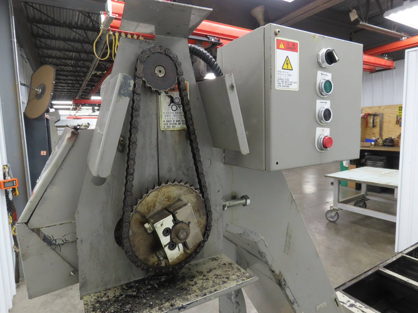 Enomoto CNC Chip Conveyor 16"x 67" Infeed 46-50" Discharge 220V 3PH