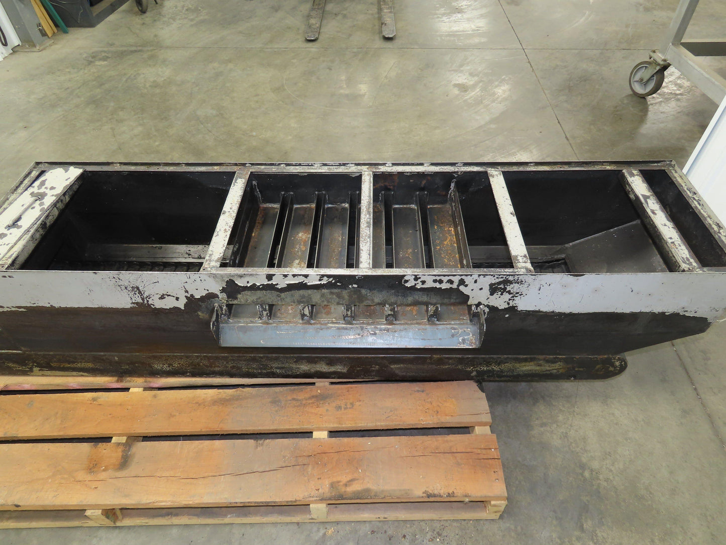 Enomoto CNC Chip Conveyor 16"x 67" Infeed 46-50" Discharge 220V 3PH