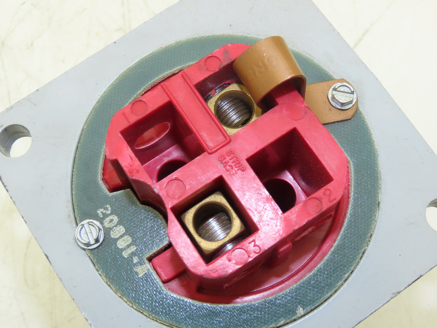 Crouse Hinds AR 1042 Arktite Receptacle 100A 4p 3w 600VAC Pin Missing Poles