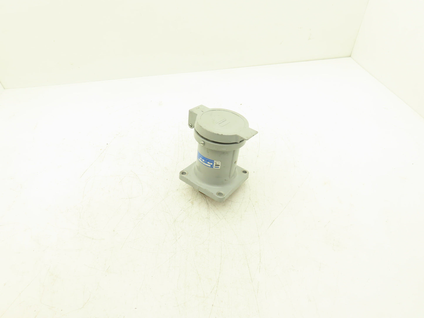 Crouse Hinds AR 1042 Arktite Receptacle 100A 4p 3w 600VAC Pin Missing Poles