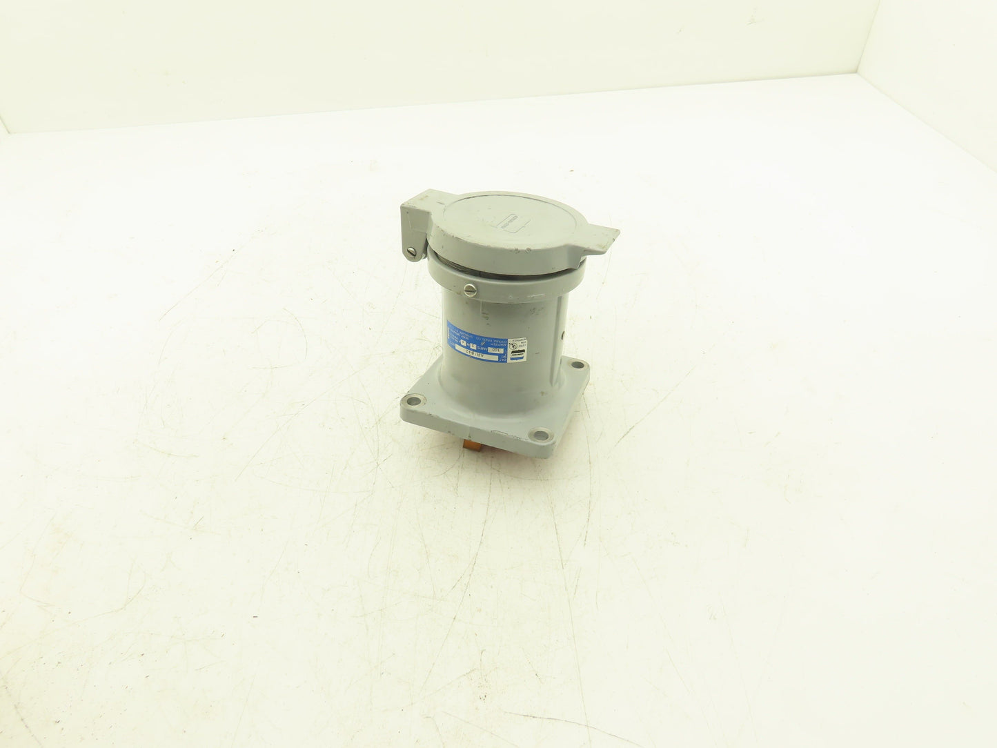 Crouse Hinds AR 1042 Arktite Receptacle 100A 4p 3w 600VAC Pin Missing Poles