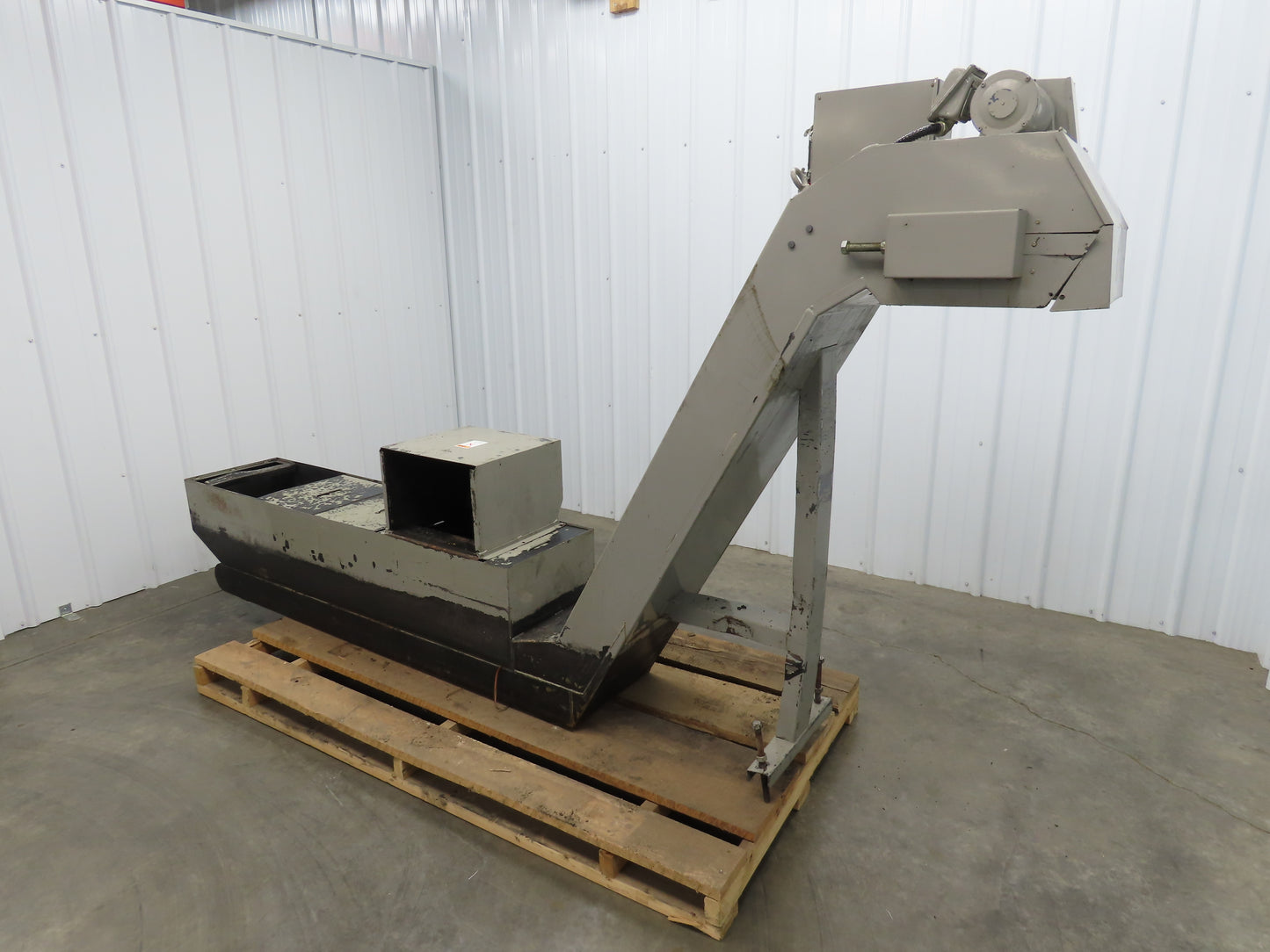 Enomoto CNC Chip Conveyor 16"x 67" Infeed 47-51" Discharge 220V 3PH