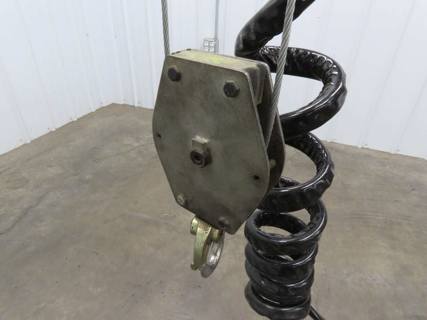 Ingersoll Zimmerman BA040060 Pneumatic Air Balancer 6' Travel 400Lb Swivel Mount